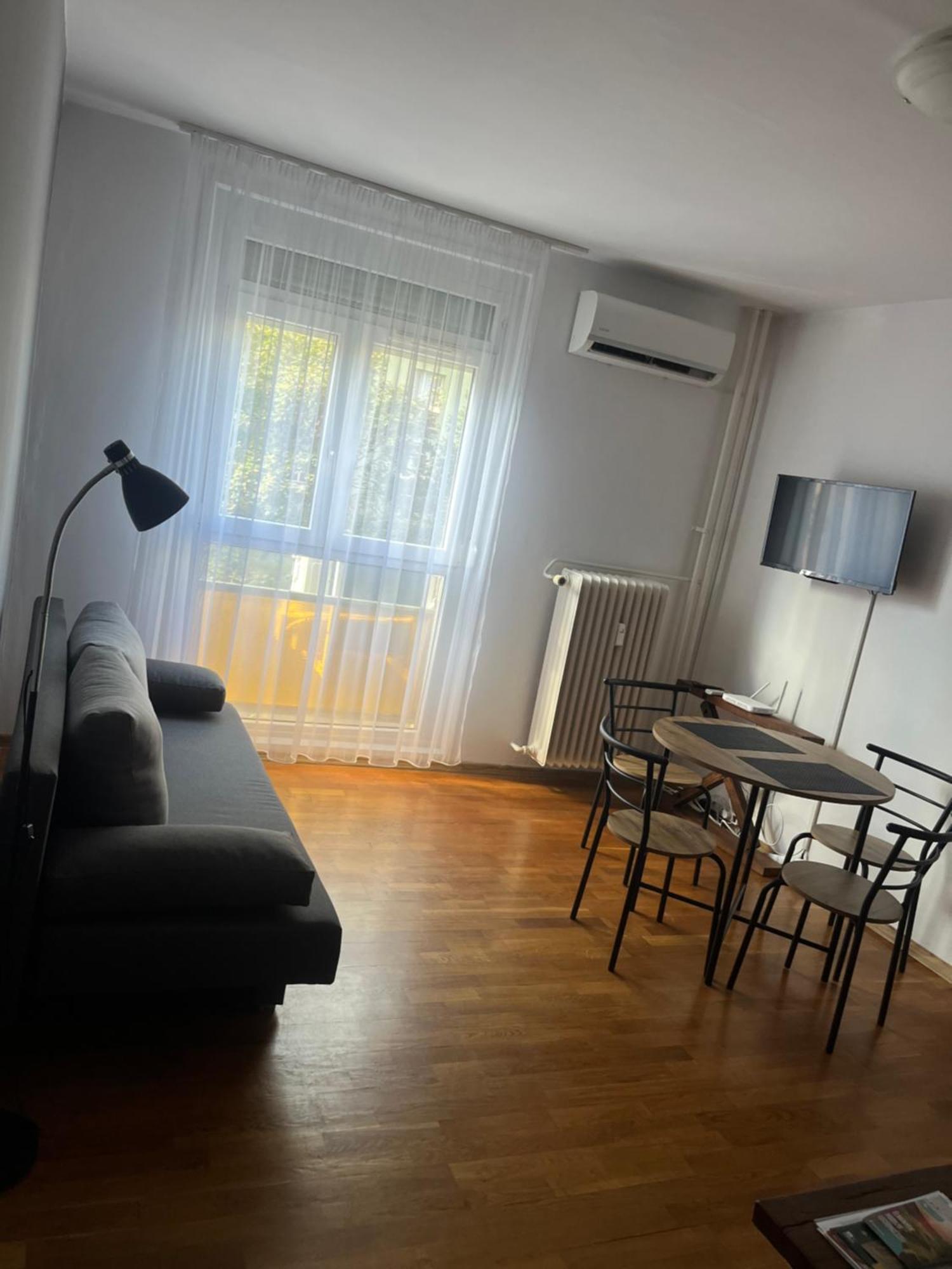 פץ' Leon Apartman מראה חיצוני תמונה