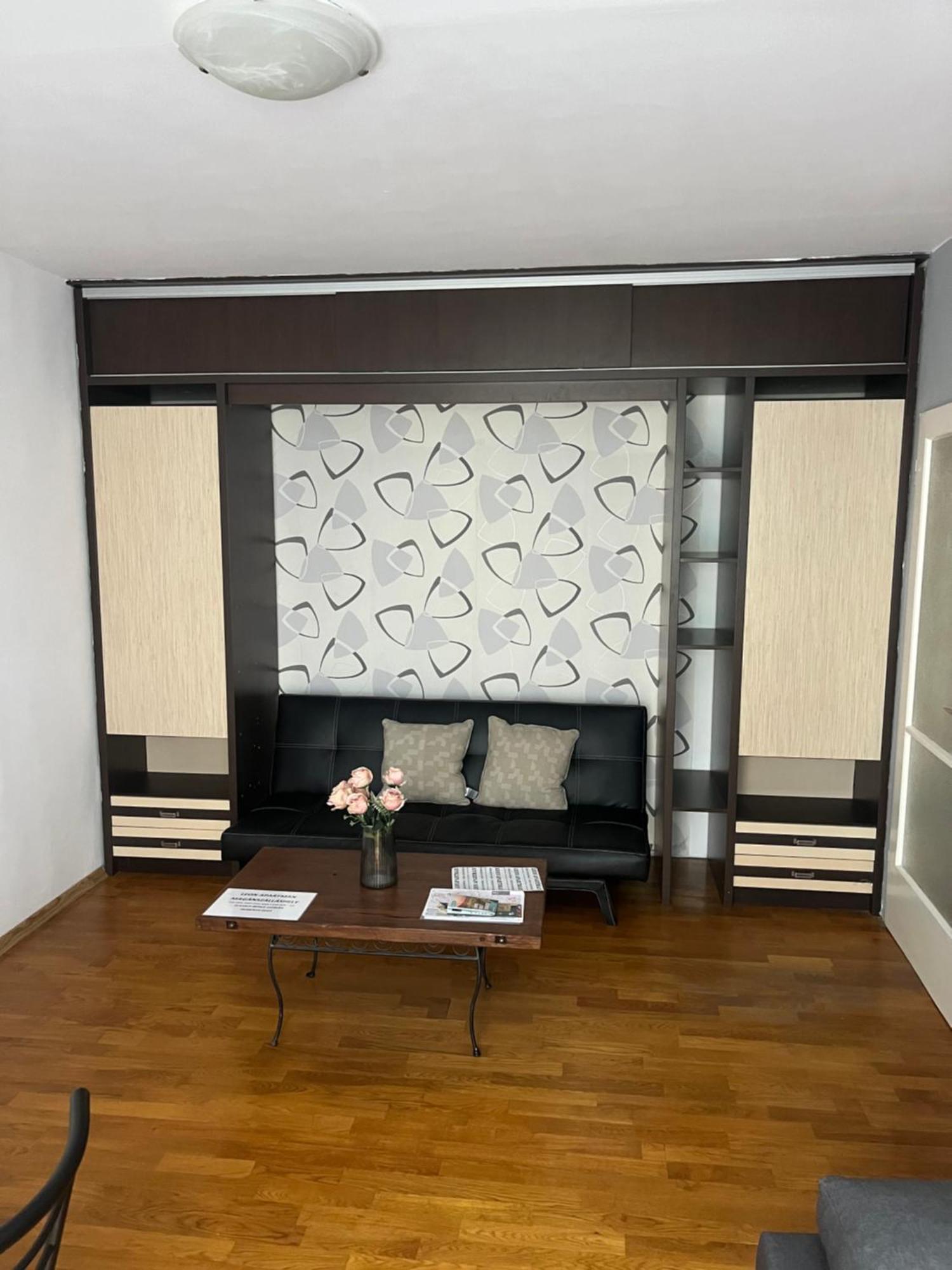 פץ' Leon Apartman מראה חיצוני תמונה